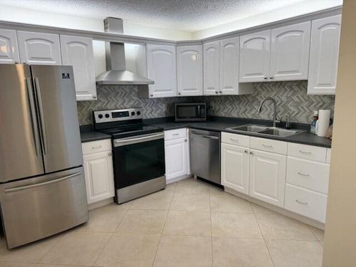 d-9256 Sabal Ridge Cir, Boca Raton, FL, 33428-1435 | Card Image