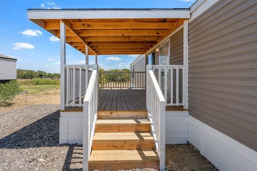 121 Sunflower Rd, Dale, TX, 78616-2151 | Card Image