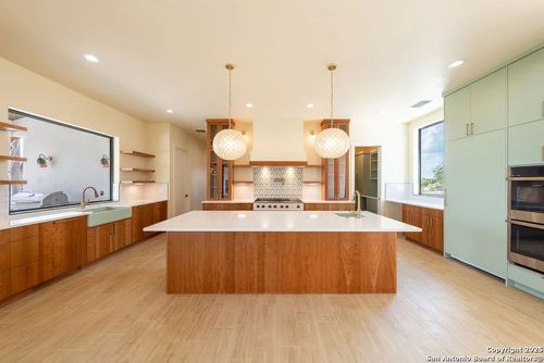 8703 Wales Reserve, San Antonio, TX, 78255-3371 | Card Image