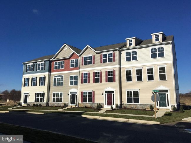 241 Jessica Lyn Ave, Townhouse with 4 bedrooms, 4 bathrooms and null parking in STEVENSVILLE MD | Image 5