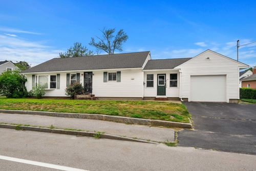14 Burke Street, Nashua, NH, 03060 | Card Image
