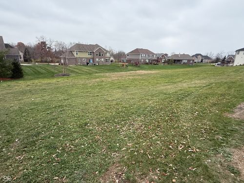 3747 W 121st St, Zionsville, IN, 46077-4407 | Card Image