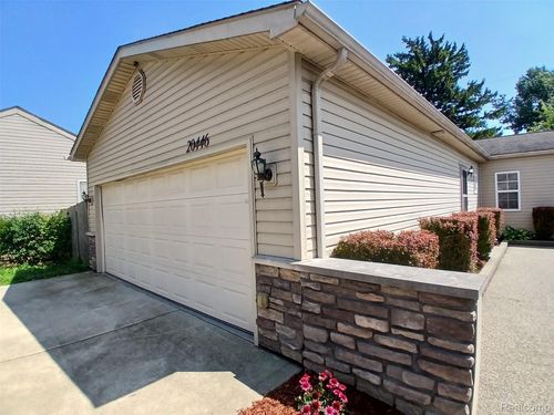 20446 Williamson St, Clinton Township, MI, 48035-4095 | Card Image
