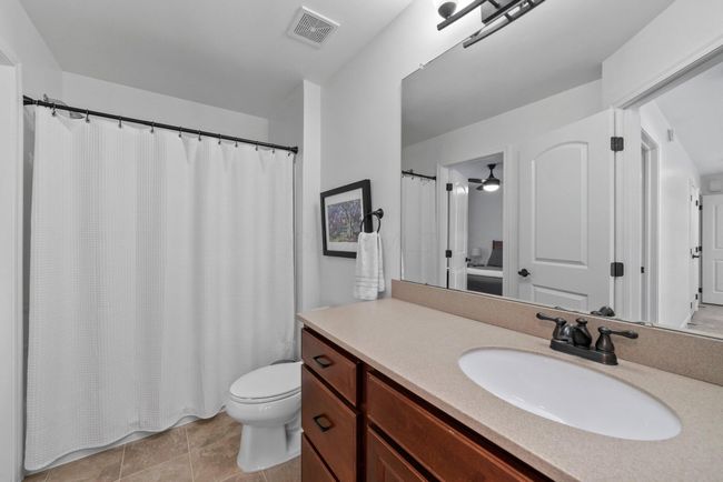 Upstairs Full Bath | Image 49