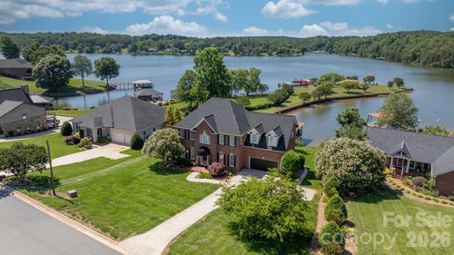 215 Iswa Dr, Taylorsville, NC, 28681-3540 | Card Image