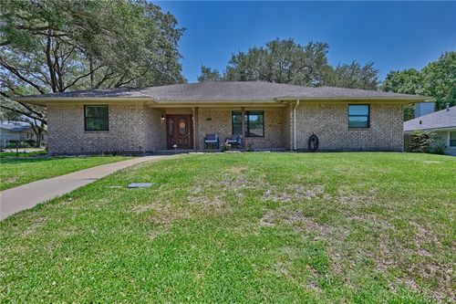 1600 Pecan St, Brenham, TX, 77833-4370 | Card Image