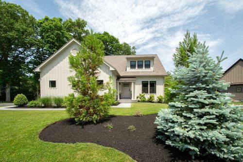 23 Kingston St, Kingston, MA, 02364-2272 | Card Image