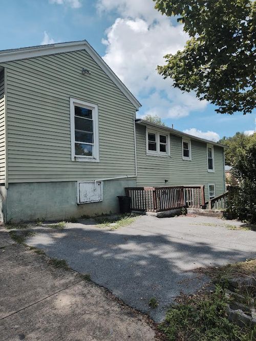 apt-b-469 Pine St, Tazewell, VA, 24651-6203 | Card Image