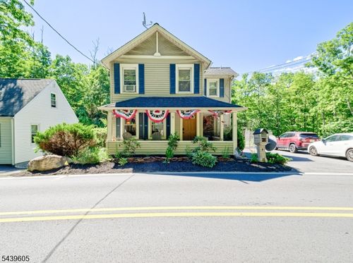 205 Main Rd, Montville, NJ, 07045-9727 | Card Image