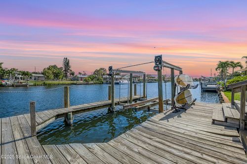 426 Neptune Dr, Satellite Beach, FL, 32937-3825 | Card Image