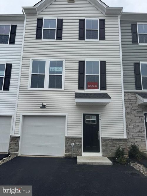256 Talucci Dr, DOWNINGTOWN, PA, 19335-2871 | Card Image