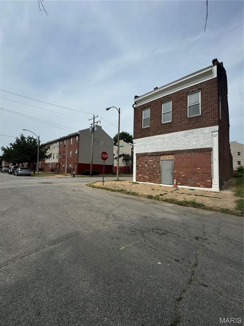 1929 E Obear Ave, Saint Louis, MO, 63107-1341 | Card Image