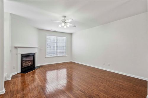 24-3537 Chattahoochee Summit Ln Se, Atlanta, GA, 30339-3291 | Card Image