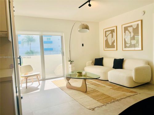 apt-4a-240 Collins Ave, Miami Beach, FL, 33139-7179 | Card Image