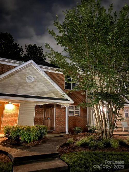 3625 Melrose Cottage Dr, Matthews, NC, 28105-7583 | Card Image