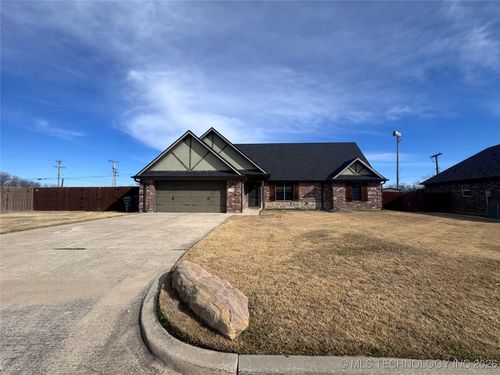 1722 Quiet Ln, Ardmore, OK, 73401-9140 | Card Image
