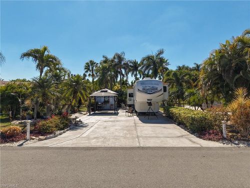 10030 Willowood Dr, FORT MYERS, FL, 33905 | Card Image