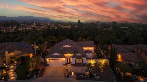1961 James Gaynor St, Fallbrook, CA, 92028 | Card Image