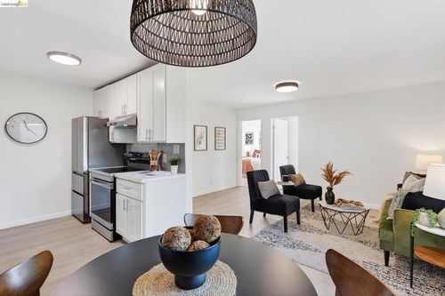 4-3477 Boston Ave, Oakland, CA, 94602-2931 | Card Image