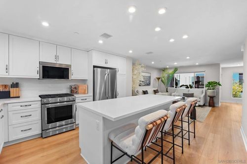 4810 Canyon View, San Diego, CA, 92117 | Card Image