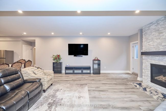 1174 Spears Rd, House other with 5 bedrooms, 3 bathrooms and 4 parking in Fort Erie ON | Image 28