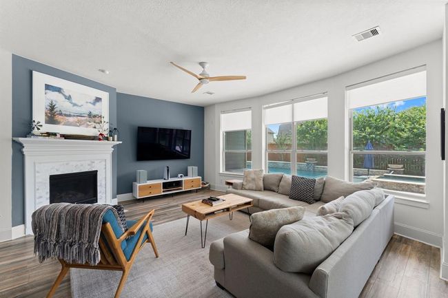 31013 Sunfall Trail Ln, House other with 4 bedrooms, 3 bathrooms and 2 parking in Spring TX | Image 9