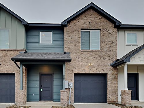 201 Briarwood Dr, Forest Hill, TX, 76140-2203 | Card Image