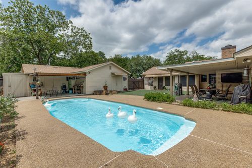 3150 Palmdale Cir, Farmers Branch, TX, 75234-3716 | Card Image