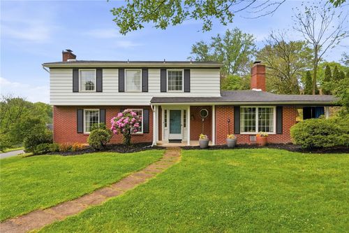 116 Hawthorne Dr, Pittsburgh, PA, 15235-5203 | Card Image