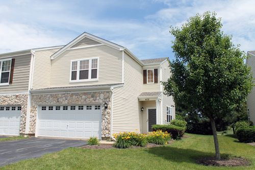 4121-4121 Blackstone Dr, Aurora, IL, 60504-5484 | Card Image