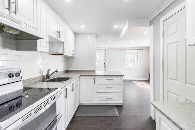 7504 Kipling Ave, House other with 2 bedrooms, 1 bathrooms and 3 parking in Woodbridge ON | Image 15