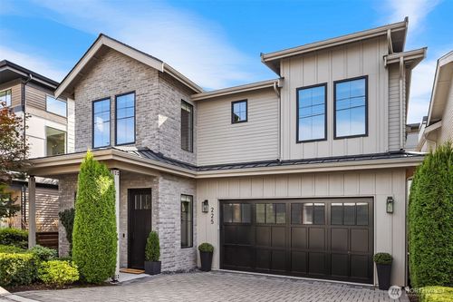 225 3rd Ave S, Kirkland, WA, 98033-6507 | Card Image