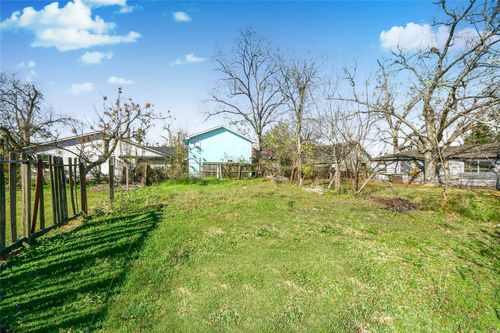1407 Bringhurst St, Houston, TX, 77020-8308 | Card Image