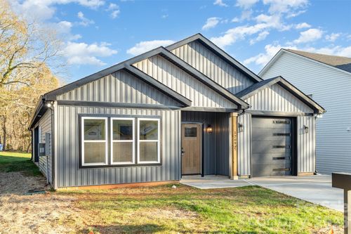 1209-2 Patterson St, Shelby, NC, 28152-6625 | Card Image