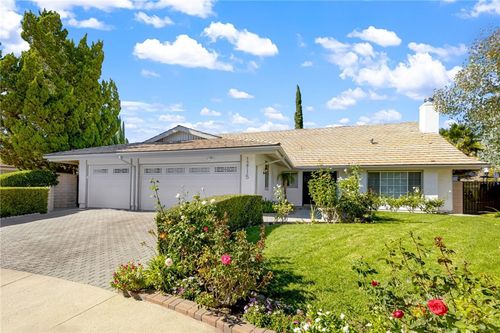 12115 Braemore Pl, Porter Ranch, CA, 91326-1201 | Card Image