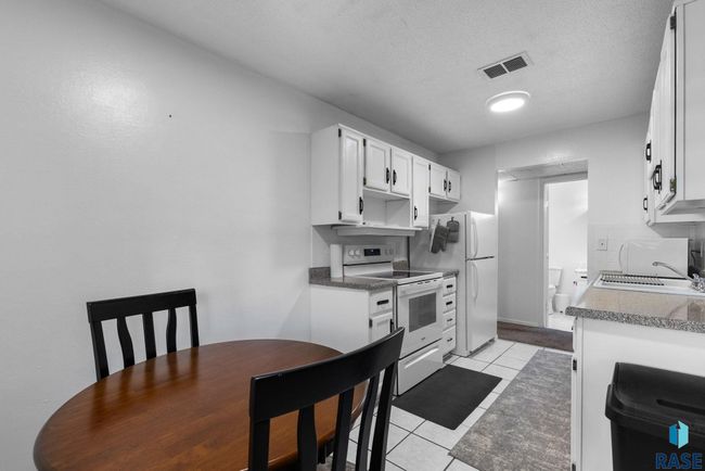 APT-102 - 3552 S Gateway Blvd, Condo with 2 bedrooms, 1 bathrooms and null parking in Sioux Falls SD | Image 7