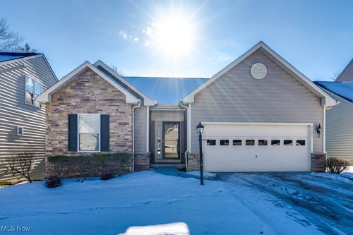 2286 Bent Branch Ct, Akron, OH, 44333-5005 | Card Image
