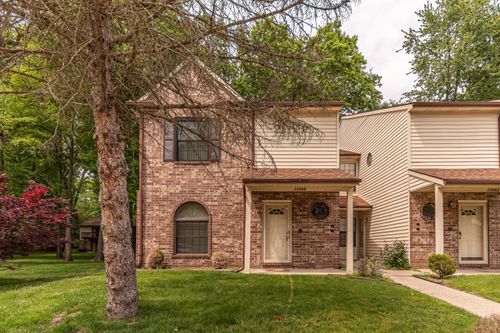 35868 Castlewood Court, Westland, MI, 48185 | Card Image