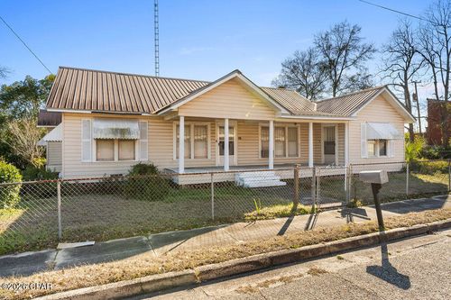 987 7th Ave, Graceville, FL, 32440-2220 | Card Image