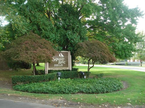 unit-41-1989 Klingensmith Rd, Bloomfield Hills, MI, 48302-0277 | Card Image