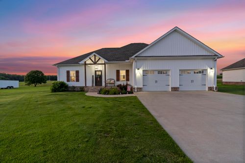 27401 County Road 14, Florence, AL, 35633-5311 | Card Image