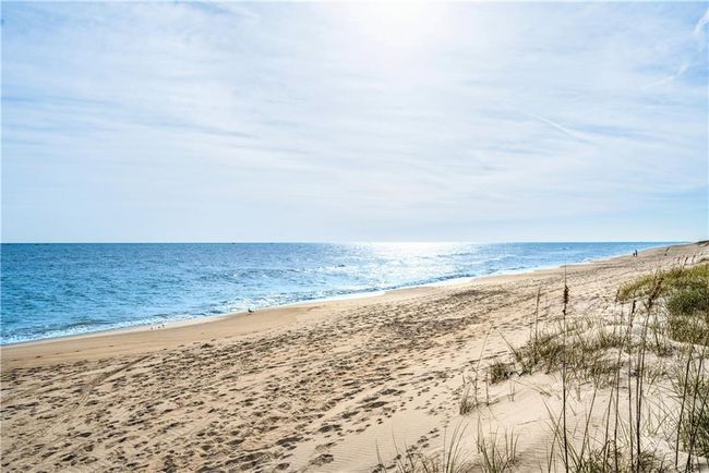 APT-402 - 3702 N Highway A1a, Condo with 3 bedrooms, 3 bathrooms and null parking in Hutchinson Island FL | Image 34