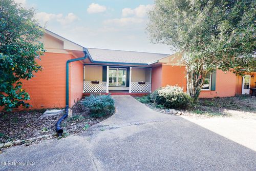 804 S Cleveland Ext, Brookhaven, MS, 39601-3742 | Card Image