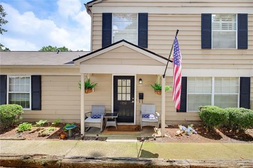 1352 Old Coach Rd Sw, Marietta, GA, 30008-3631 | Card Image