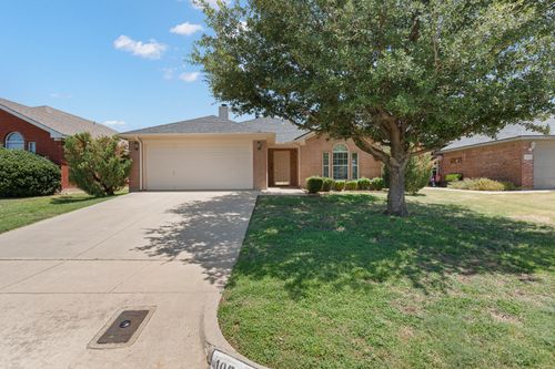 10520 Aransas Dr, Fort Worth, TX, 76131-3920 | Card Image