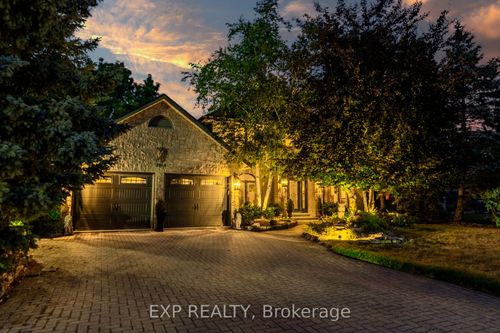 3914 Carolynn Crt, Vineland, ON, L0R2C0 | Card Image