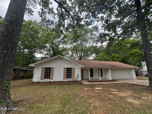 105 Poplar Dr, Brandon, MS, 39047-6231 | Card Image