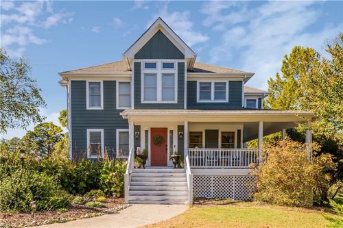 211 James Landing Cir, Smithfield, VA, 23430-2317 | Card Image