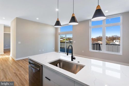 ph-2-1358 Florida Ave Ne, WASHINGTON, DC, 20002-8425 | Card Image