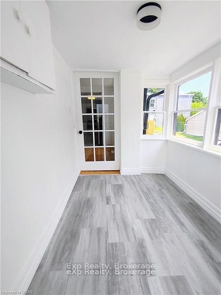 Residential Lease in Belleville 3